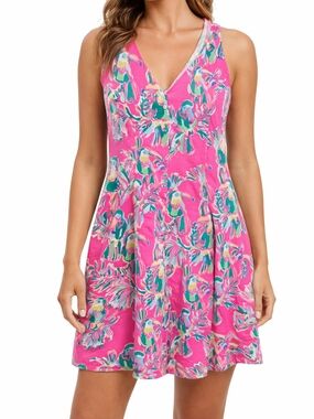 Lilly Pulitzer Tropical Print Dress – Pink Multi (Excellent Condition)
Turn head